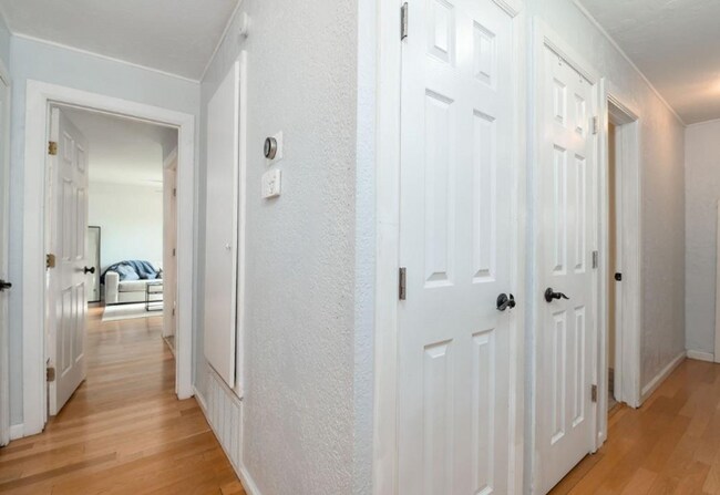 Building Photo - Beautifully Updated 3-Bed, 3-Bath Home in Moore