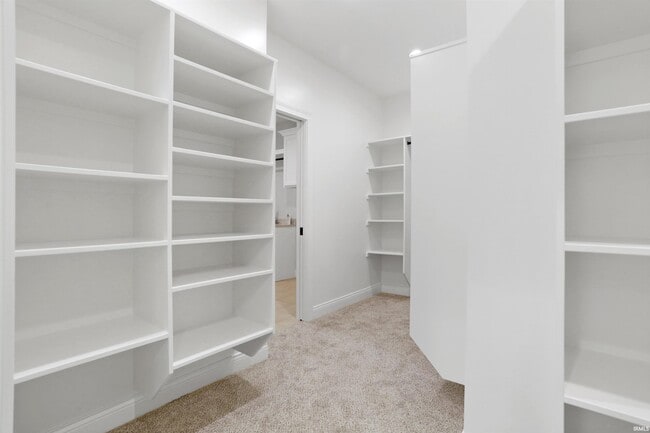 Building Photo - 4092 Cottonwood Dr