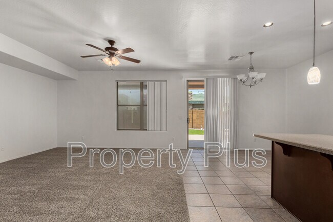 Building Photo - 4211 N 153rd Dr