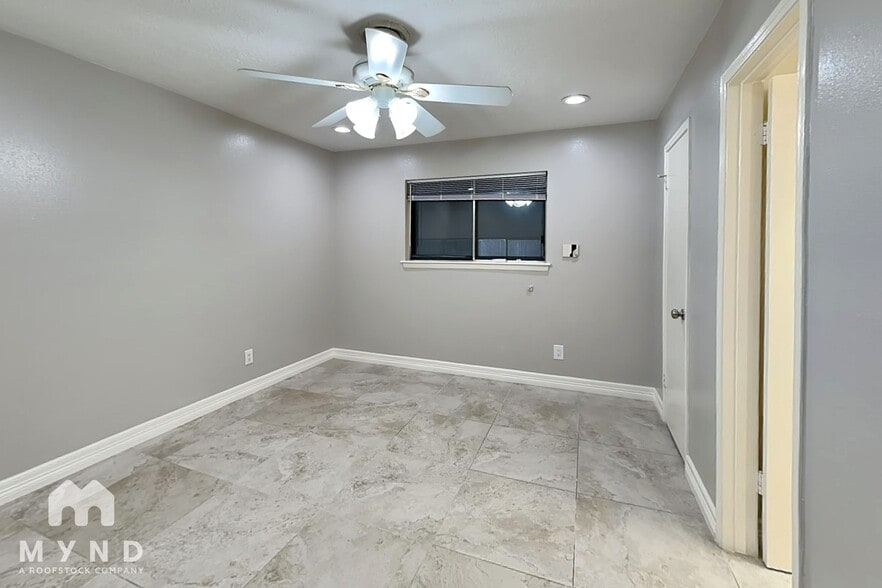 Building Photo - 10503 Kirkdale Dr