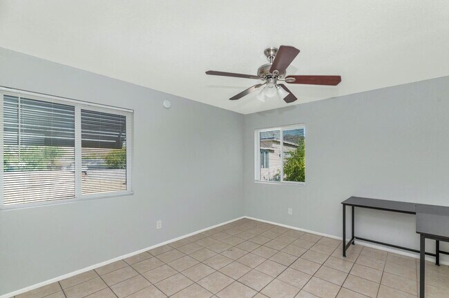 Building Photo - UPDATED PHOENIX RENTAL – 3 BED, 2 BATH NEAR SHOPS, DINING & TRAILS