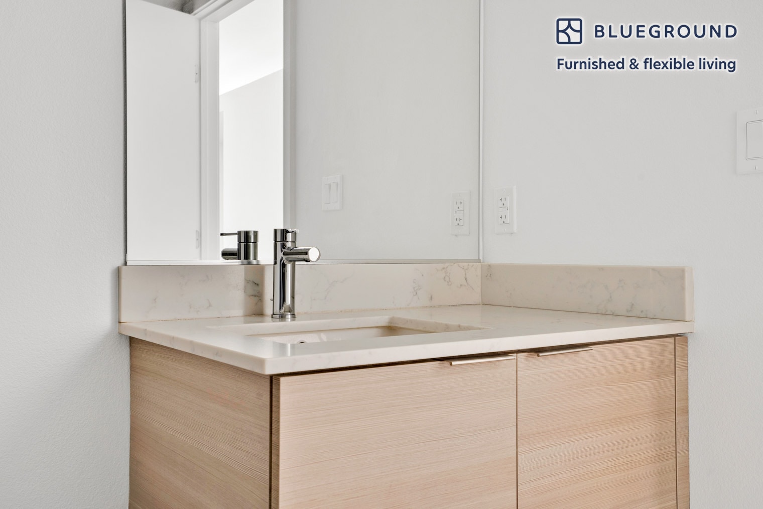 Building Photo - 2000 Fifth Street-SI FL4-ID1059