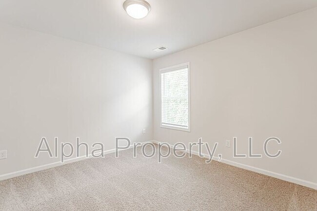 Building Photo - 364 White Peach Wy