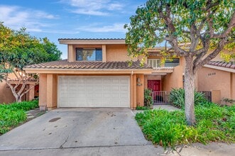 Building Photo - 2559 Caminito Muirfield