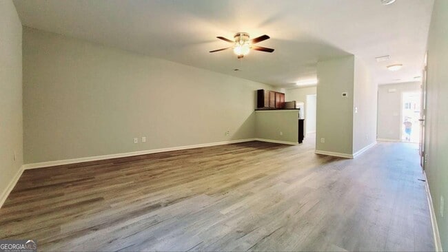 Building Photo - 2566 Piering Dr