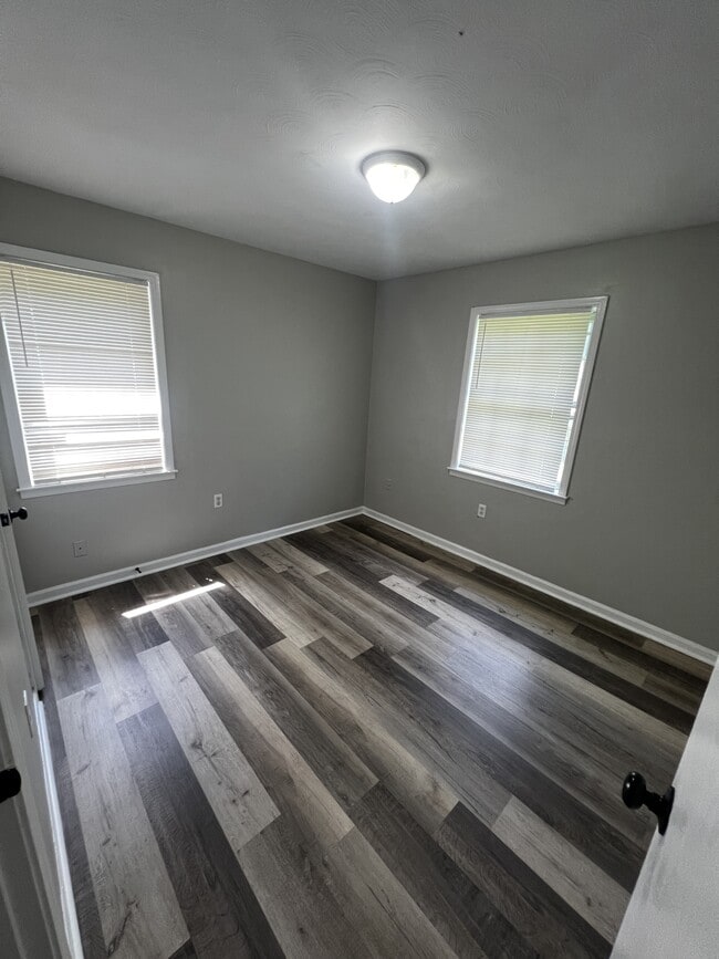 Building Photo - 3424 Gladstone Cove