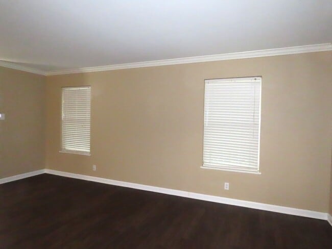 Building Photo - South Tyler! Lovely 3 Bedroom, 2 Bath House w/Garage