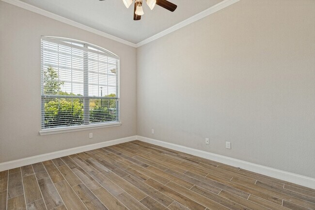 Building Photo - 4005 Gray Wolf Dr