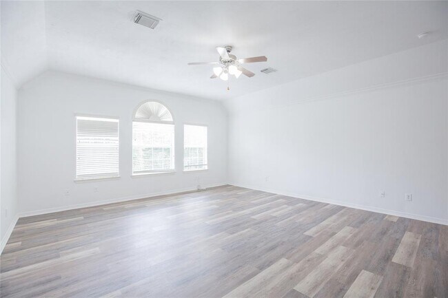 Building Photo - 5413 Kiam St