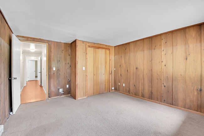 Building Photo - 5948 Lone Peak Dr
