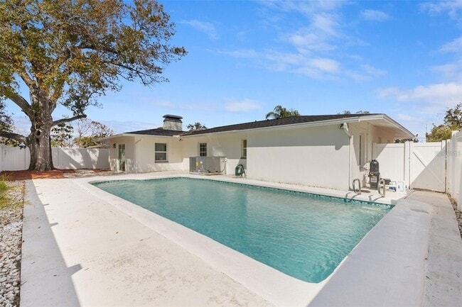 Building Photo - 4908 Stolls Ave