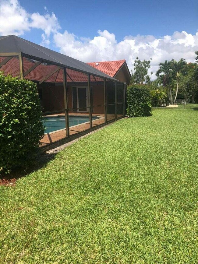 Building Photo - 8649 NW 57th Ct
