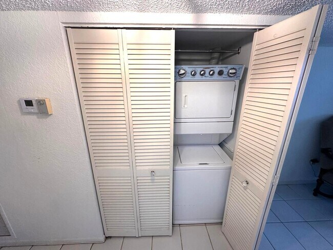 Building Photo - 4832 Esedra Ct