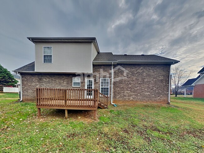 Building Photo - 3318 Diamond Ct