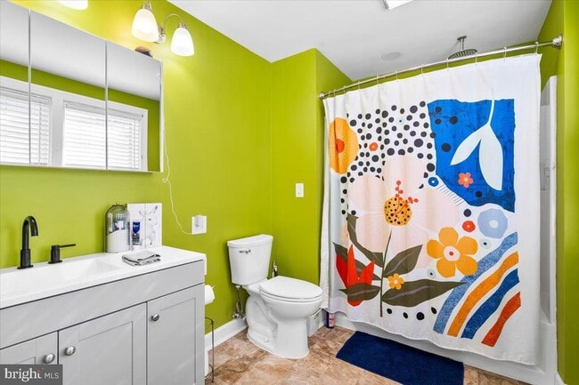 Building Photo - 222 S Raleigh St