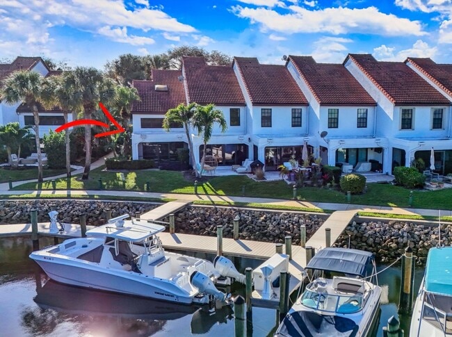 Building Photo - 2320 Treasure Isle Dr