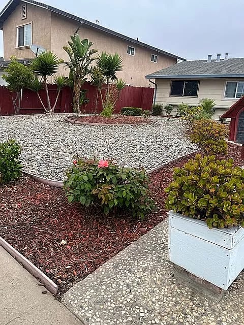 Building Photo - 808 Colton Dr