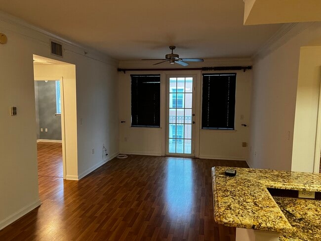 Building Photo - 9873 Baywinds Blvd