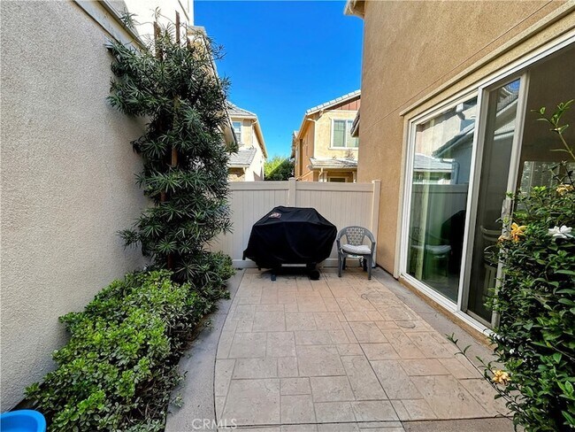 Building Photo - 631 S Brampton Ave