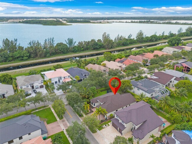 Building Photo - 5478 SW 189th Ave