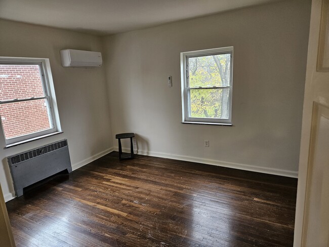 Bedroom - 4748 Reading Rd