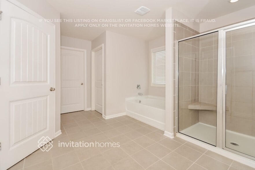 Building Photo - 119 Woodhouse Cir