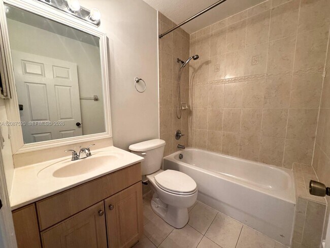 Building Photo - 6676 SW 115th Ct
