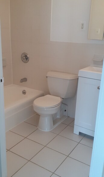 Building Photo - W. 135th St, Broadway