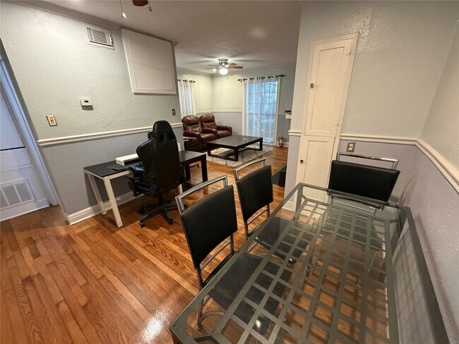 Building Photo - 1109 Autrey St