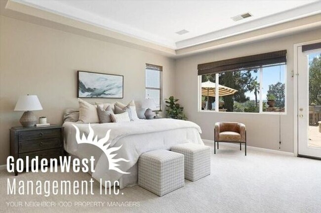 Building Photo - Luxurious 4Bdm 3Ba Escondido Estate with R...