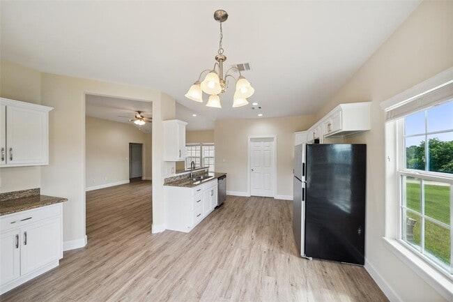 Building Photo - 14107 Overstreet Dr