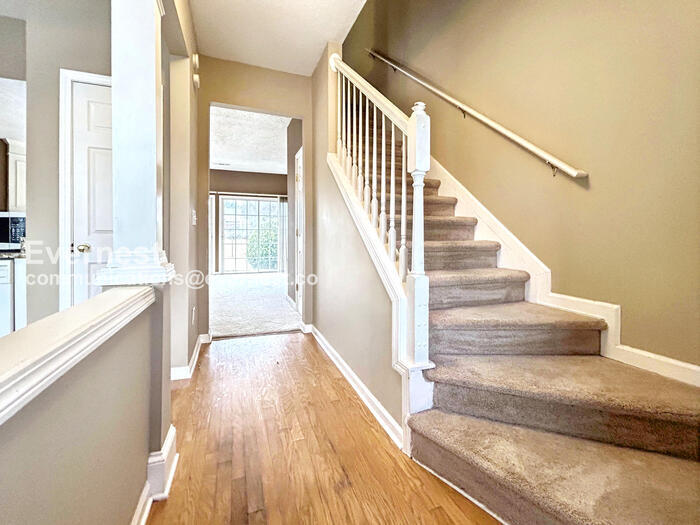 Building Photo - 2521 Heyoak Ct