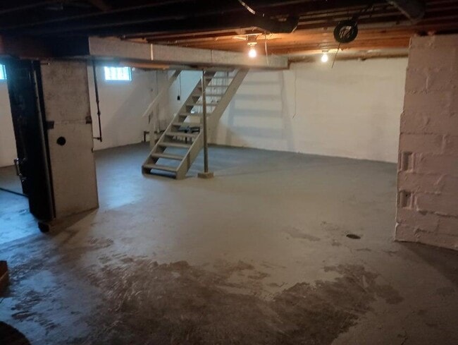 Building Photo - 76 Alta Vista Dr