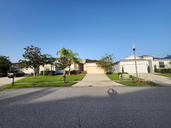 Building Photo - 2555 Carrickton Cir