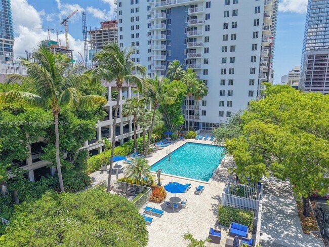 Building Photo - 850 N Miami Ave