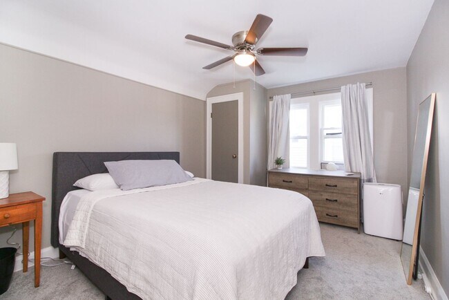 Building Photo - 7703 Essen Ave