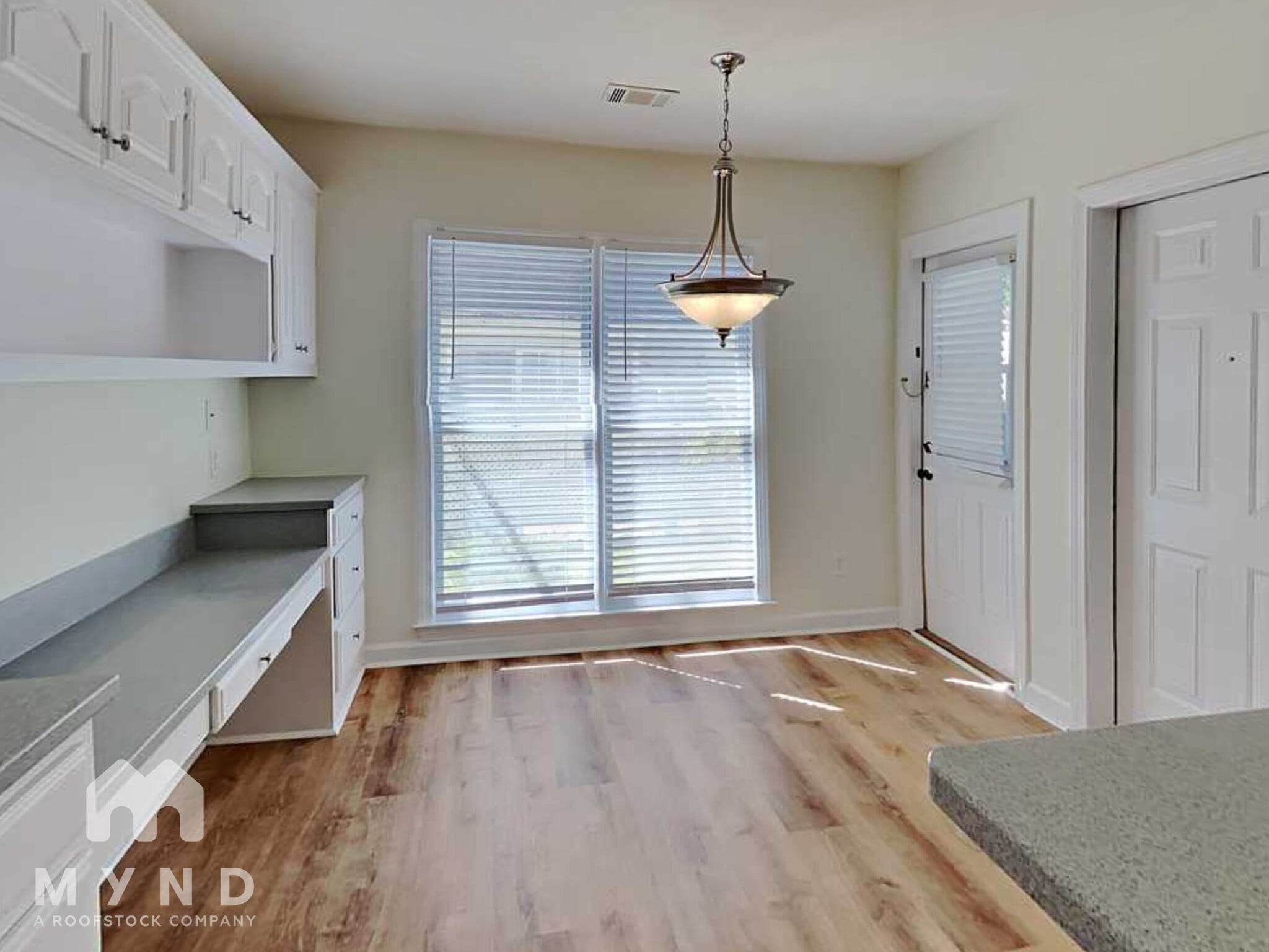 Building Photo - 4601 Lake Village Dr