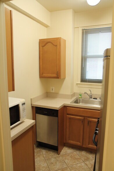 Dishwasher - 1010 25th St NW