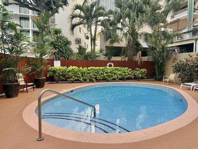 Building Photo - 424 Walina St