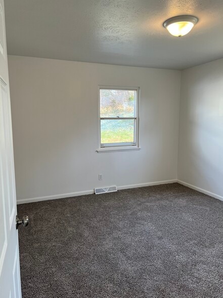 Building Photo - 611 Fulmer Ave