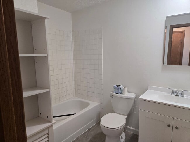 Building Photo - Three bedroom home in Franklin Square