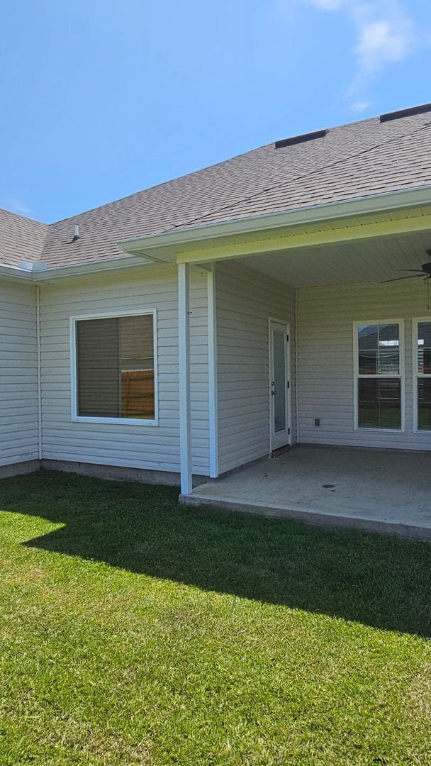 Building Photo - Knights Landing four bedroom home