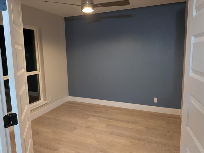 Building Photo - 9705 Marlborough Dr