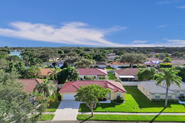 Building Photo - Great Single Family Home in Miramar