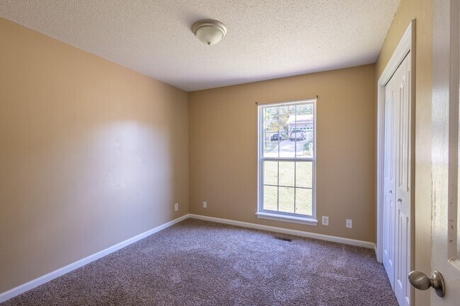 Building Photo - 356 Andrew Dr