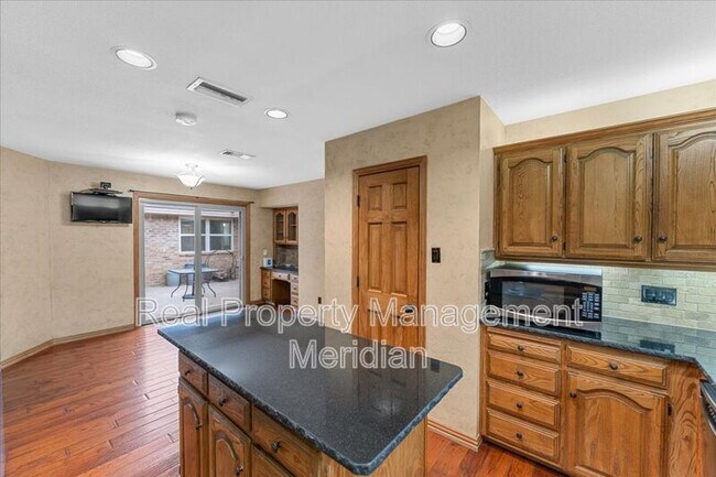 Building Photo - 20 Timberline Dr