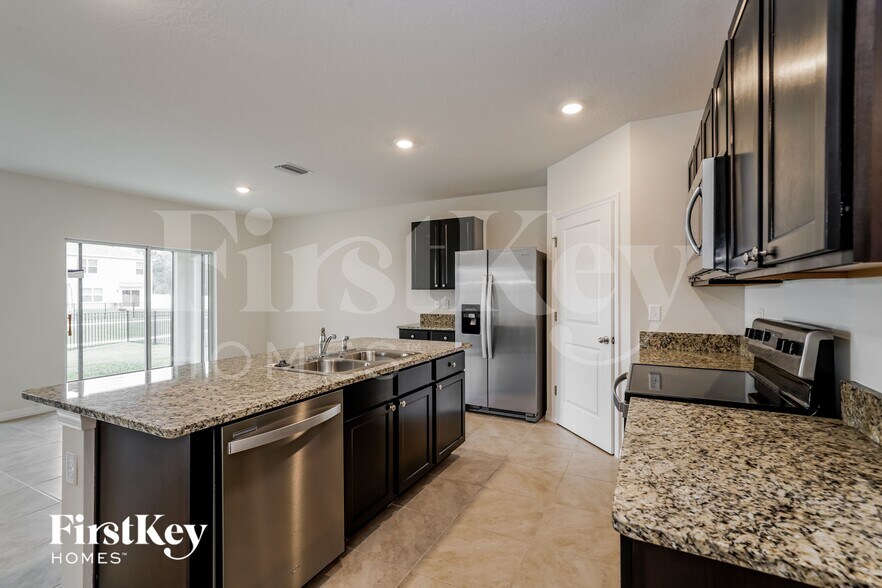 Building Photo - 3008 Blakert Ct