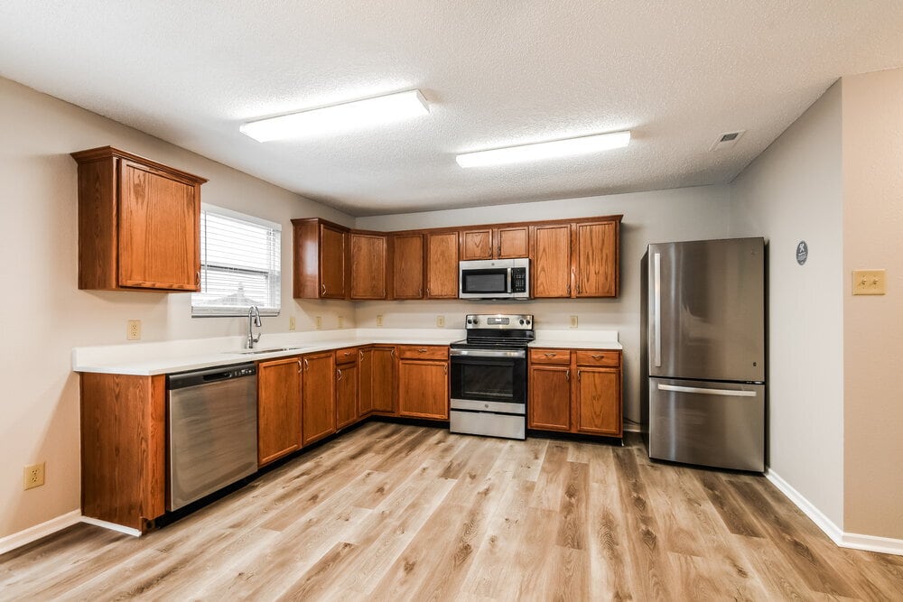 Building Photo - 14390 Black Farm Dr