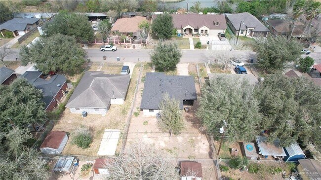 Building Photo - 3526 Pso Del Rey