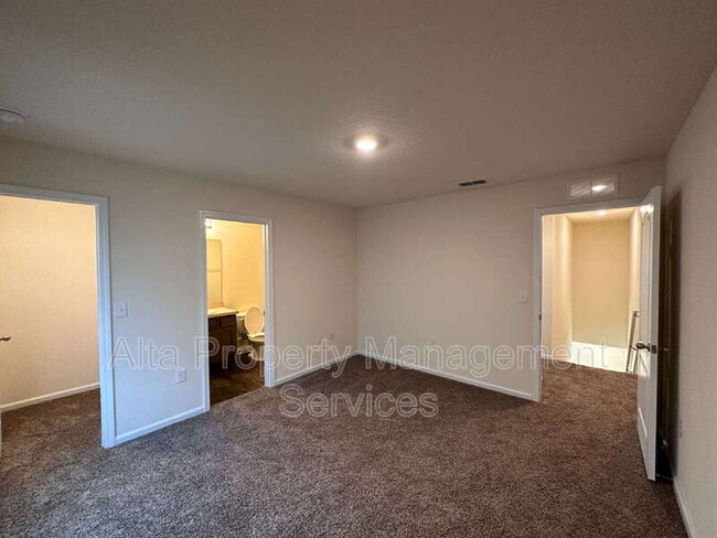 Building Photo - 316 Pistachio Pl